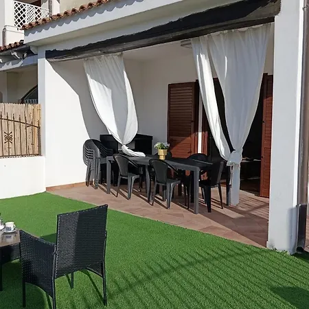 Casa Brocca - Relaxing Veranda Welcomely Tatil Evi Budoni